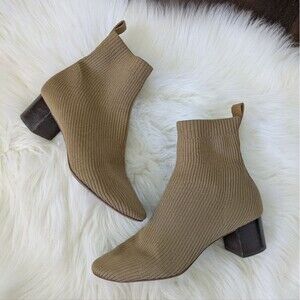 Everlane The Glove Boots Beige Tan Brown Womens Knit Ankle Bootie Size 7.5